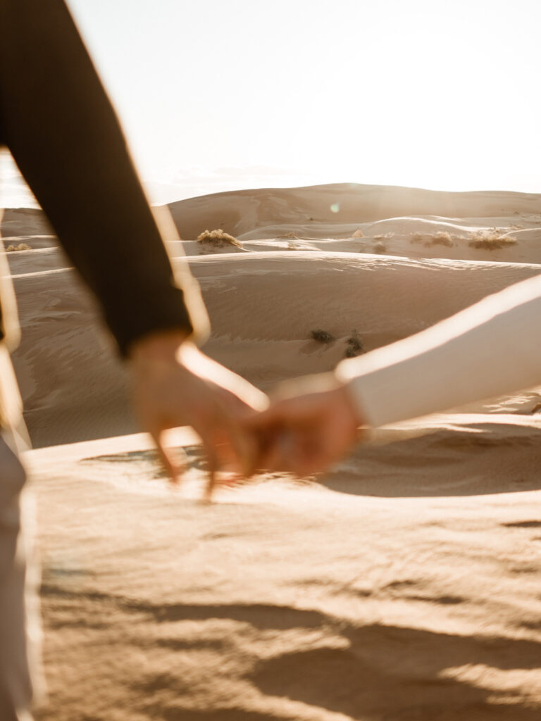 glamis-Sand-dunes-San-diego-engagement-photos-adventurous-engagement-photos-death-valley-engagement-photos